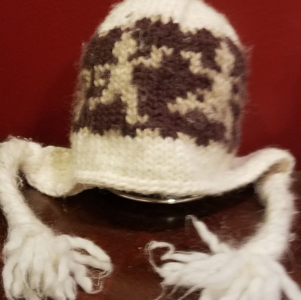 Dakine flap hat